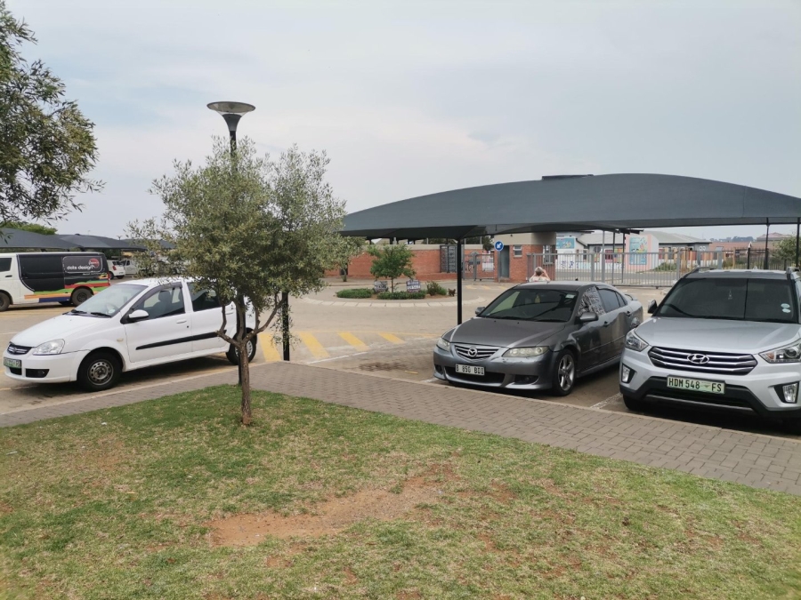 2 Bedroom Property for Sale in Raceway Free State